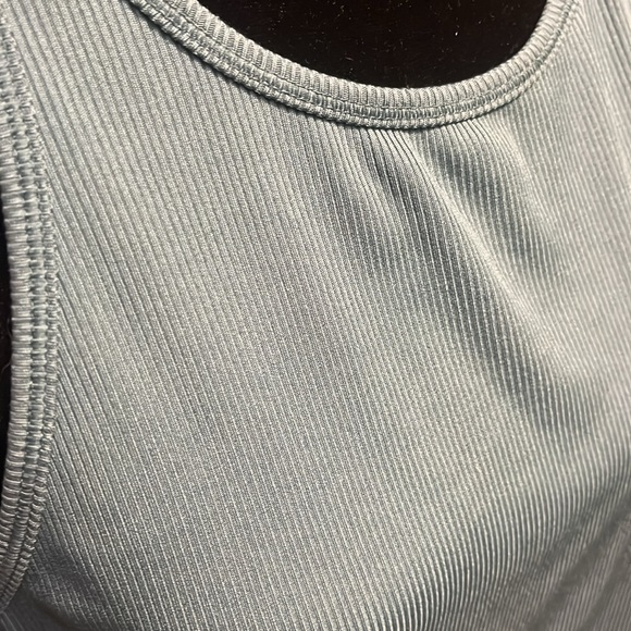 Green Tank (Bin 1) - Picture 2 of 4